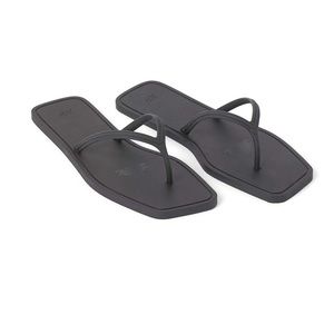 H&M Black Flip Flops, Size 7-8 (38-39 EUR)
